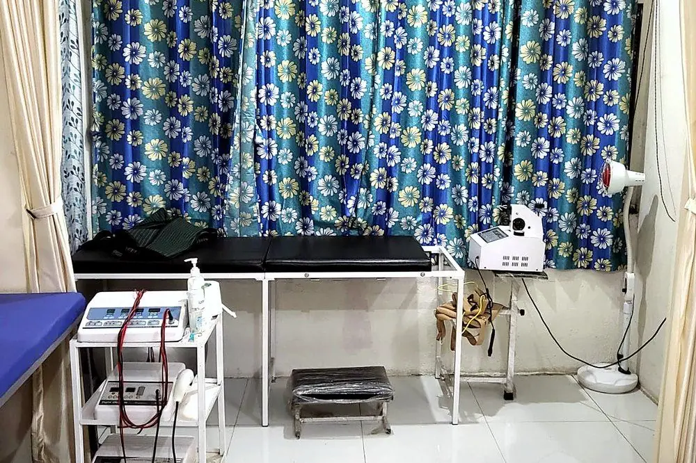 The physiotherapy and treatment room at the clinic in Koregaon Park